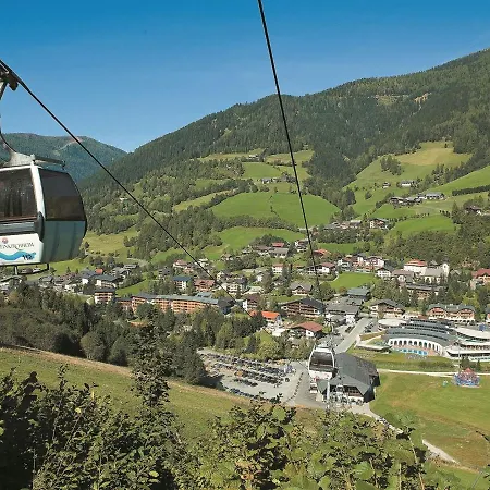 Modern Chalet Near Ski Area In *